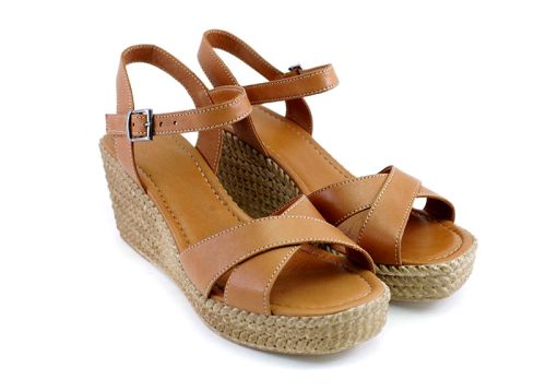 Sandale de dama cu platforma din piele naturala de culoare maro deschis - Model Belinda.