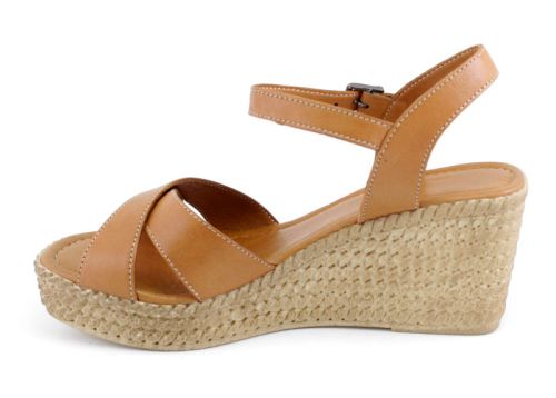 Sandale de dama cu platforma din piele naturala de culoare maro deschis - Model Belinda.