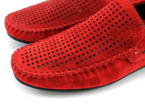 Mocasini barbatesti din piele intoarsa naturala in rosu - Model Charlie.