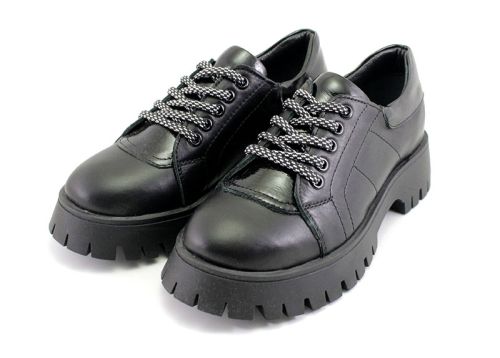 Pantofi de damă, toamnă-iarnă în negru - Model Donika