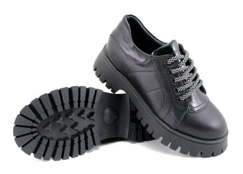 Pantofi de damă, toamnă-iarnă în negru - Model Donika