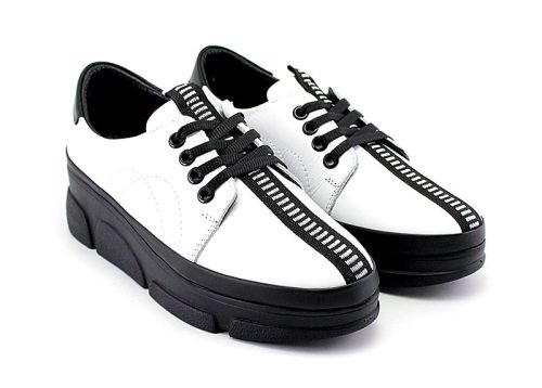 Pantofi de damă, casual, în alb - Model Melita.