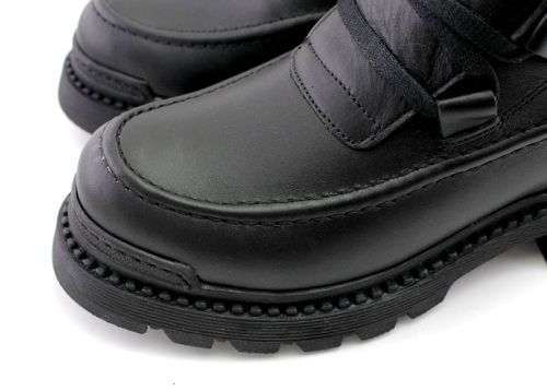 Ghete de damă din piele naturală în negru - model Magda
