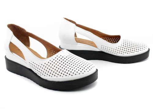 Pantofi de dama deschisi din piele naturala alb, model Elitsa.