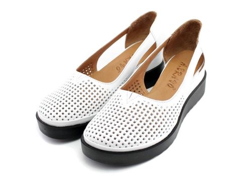 Pantofi de dama deschisi din piele naturala alb, model Elitsa.