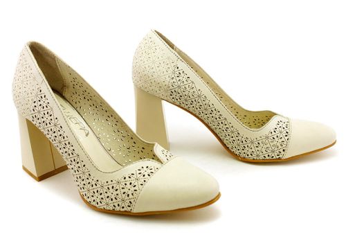 Pantofi formali dama cu perforatie, model Pearls.