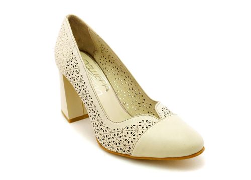 Pantofi formali dama cu perforatie, model Pearls.