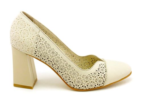 Pantofi formali dama cu perforatie, model Pearls.
