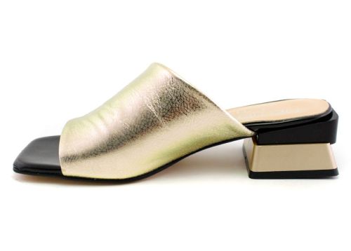 Papuci eleganti de dama aurii - Model Kiara.