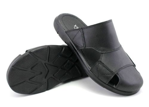 Papuci barbatesti, degete inchise, din piele naturala de culoare neagra, model Boyan