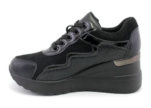 Pantofi sport de damă cu platformă în negru, model 137