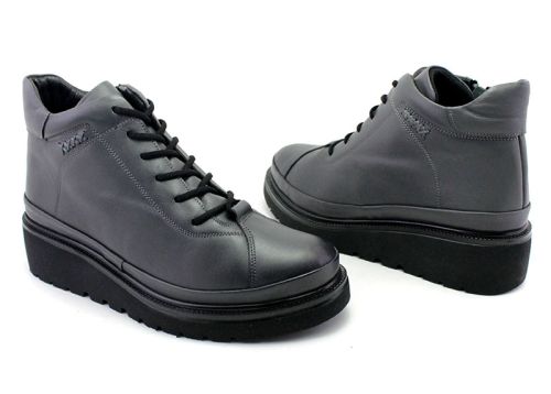 Ghete de dama din piele naturala de culoare gri - model Laura.