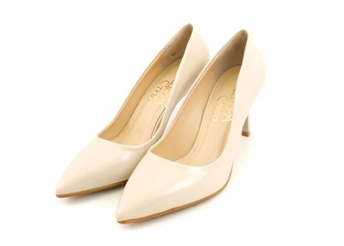 Pantofi formali dama din lac natural in bej - Model Amalia.