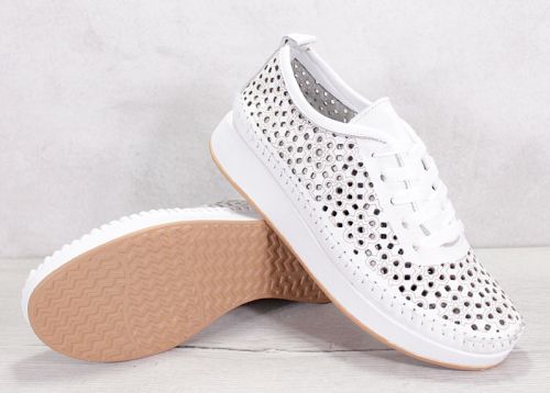 Pantofi de vara eleganti de dama cu perforatie in alb - model Svetlana.
