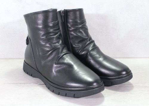 Classic Chic - Cizme joase de damă în negru