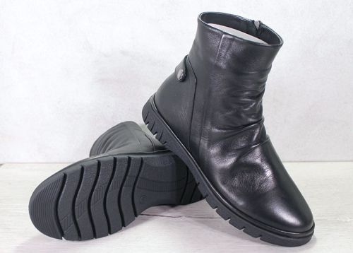 Classic Chic - Cizme joase de damă în negru