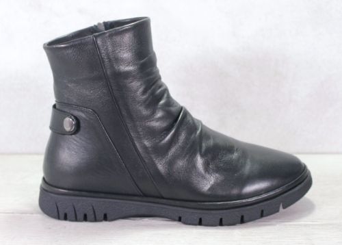 Classic Chic - Cizme joase de damă în negru