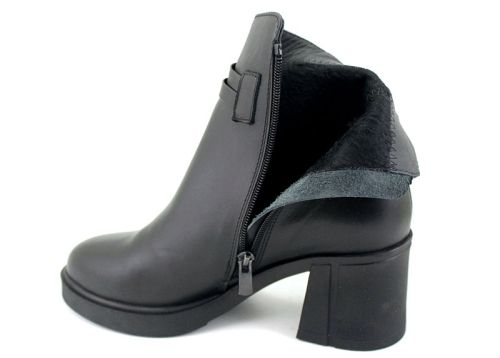 Cizme joase de dama din piele naturala de culoare neagra - model 125541