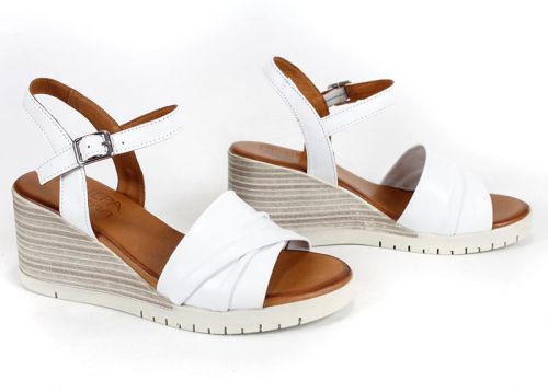 Pantofi casual dama din piele naturala cu imprimeu floral - model Luna