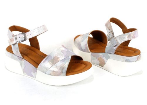 Sandale damă Liora din piele naturală – camuflaj alb cu platformă albă