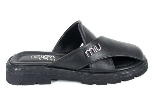 Papuci de damă din piele naturală negri Notte Viva cu design asimetric