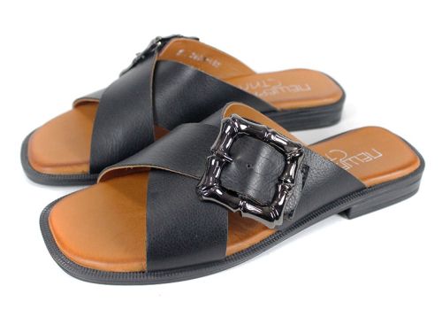 papuci damă Forma Nuova din piele naturală cu cataramă