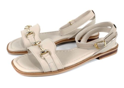 Sandale damă bej din piele naturală Dalia Chiara cu talpă joasă și accesoriu auriu