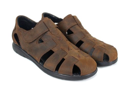 Vento Nero – sandale bărbătești maro din piele naturală crazy, cu velcro și talpă joasă