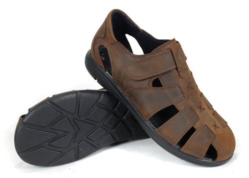 Vento Nero – sandale bărbătești maro din piele naturală crazy, cu velcro și talpă joasă
