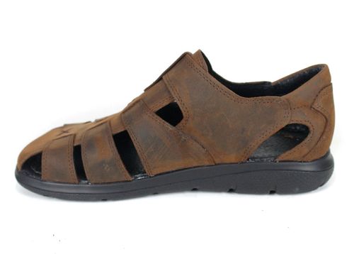 Vento Nero – sandale bărbătești maro din piele naturală crazy, cu velcro și talpă joasă