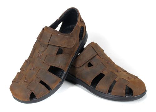 Vento Nero – sandale bărbătești maro din piele naturală crazy, cu velcro și talpă joasă
