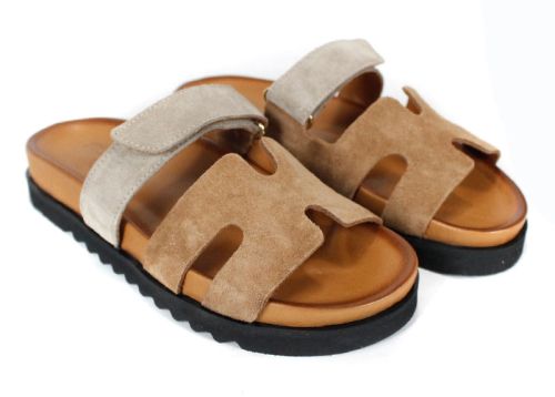 Vita Colore – papuci damă din piele întoarsă bej și vizon cu talpă neagră și închidere reglabilă cu velcro