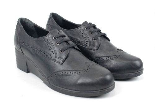 Mocasini pentru femei în negru - Model Carla.