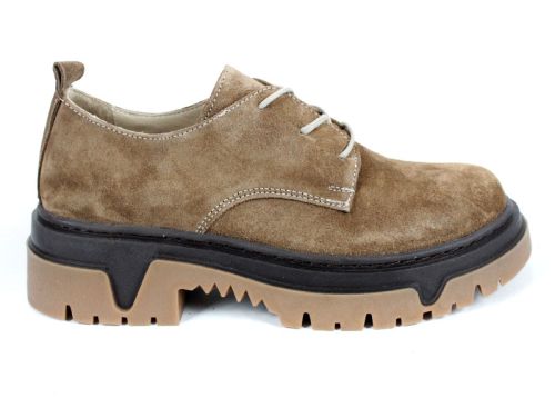 pantofi damă din velur natural culoare scorțișoară cu talpă masivă cusută bicoloră și branț din piele naturală