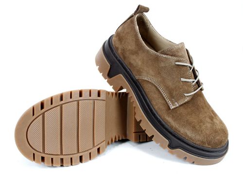 pantofi damă din velur natural culoare scorțișoară cu talpă masivă cusută bicoloră și branț din piele naturală