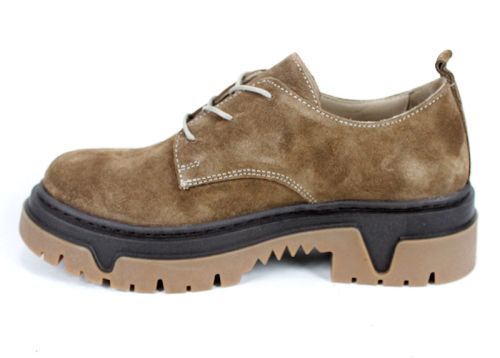pantofi damă din velur natural culoare scorțișoară cu talpă masivă cusută bicoloră și branț din piele naturală