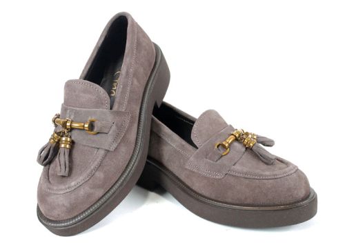 loafers damă Doux Éclat din velur natural vizon, cu decorațiune aurie și talpă ușoară