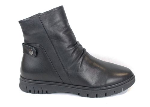 Classic Chic - Cizme joase de damă în negru