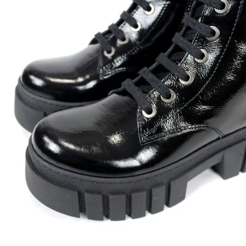 Ghete damă Nova Rebel – lac natural negru, talpă groasă cusută