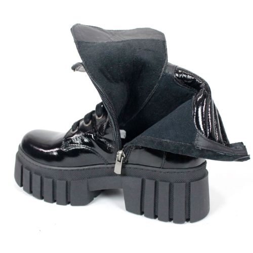 Ghete damă Nova Rebel – lac natural negru, talpă groasă cusută