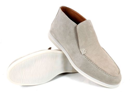 Clark barbati din piele intoarsa naturala de culoare albastru inchis - model clasic.