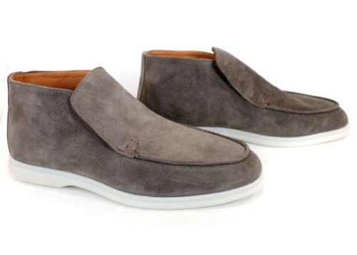 Clark barbati din piele intoarsa naturala de culoare albastru inchis - model clasic.