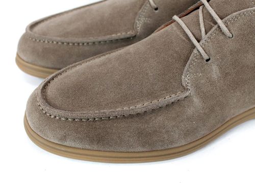 Clark barbati din piele intoarsa naturala de culoare albastru inchis - model clasic.