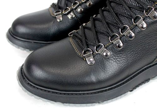 Cizme barbatesti din piele naturala de culoare neagra - model 334112