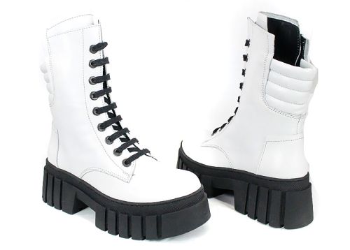 Ghete damă din piele naturală – model Nova Rebel, negre