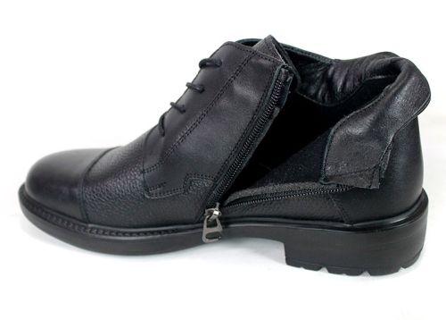 Cizme barbatesti din piele naturala de culoare neagra - model 334112