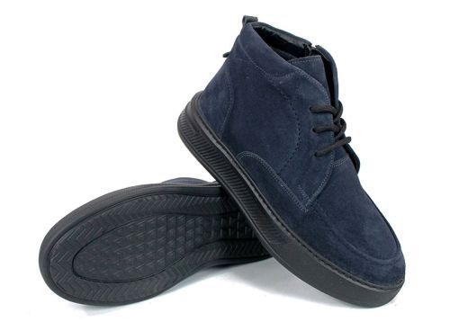 Clark barbati din piele intoarsa naturala de culoare albastru inchis - model clasic.