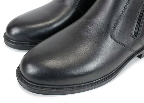 Cizme barbatesti din piele naturala de culoare neagra - model 334112