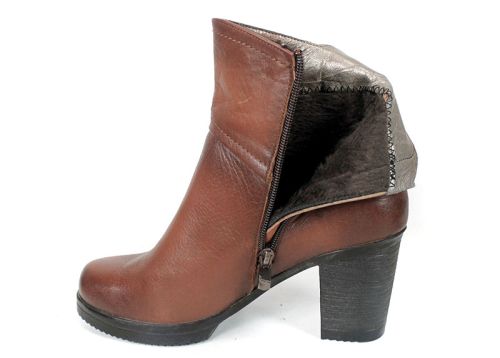 Дамски боти Carmen Vale от естествена кожа в светло кафяв цвят със стабилен ток и топла плюшена подплата