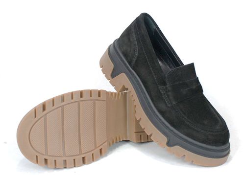 Pantofi loafer damă Aurora Line din velur natural negru cu talpă groasă contrastantă